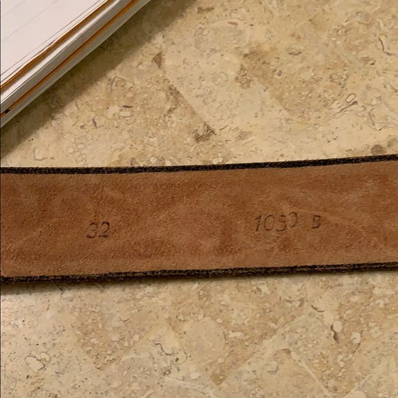 Gorgeous Beth Frank belt with flower accent buckle - Picture 6 of 8